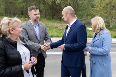 zdjęcie z konferencji prasowej na osiedlu imienia Franciszka Kotuli,fot. Grzegorz Bukała, Urząd Miasta Rzeszowa
